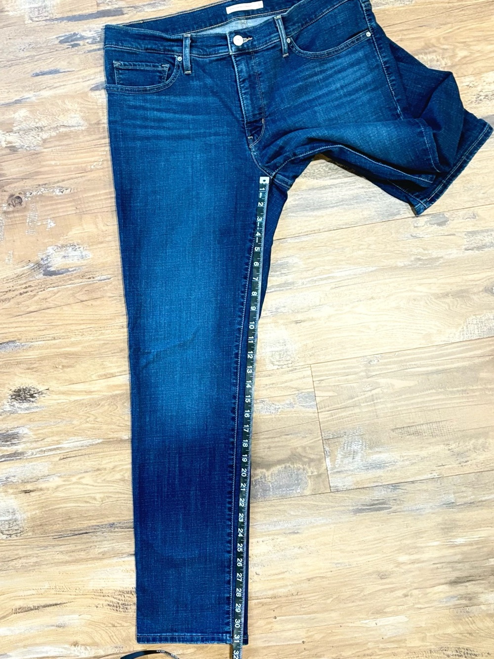 Levi’s 314 Shaping Straight Jeans 33x32 Medium/Dark Wash Stretch Denim Mid Rise - Picture 8 of 13